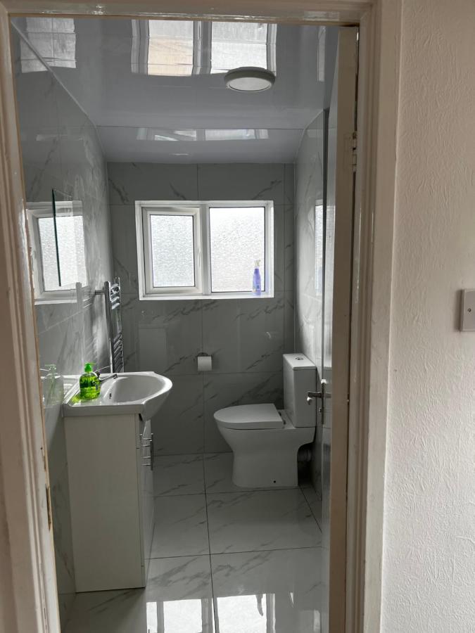 Good Priced Single Rooms In Hayes Northolt  Zewnętrze zdjęcie